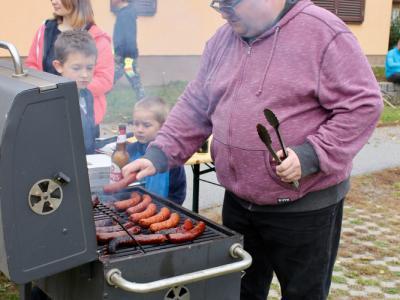 Ako sme pomáhali na kostolnom a farskom dvore..., foto 12 z 22